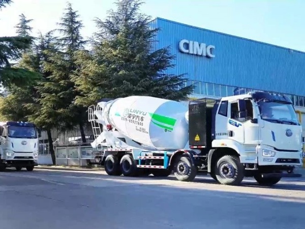 中集凌宇2025年喜迎開門紅，解放＆凌宇新能源攪拌車批量啟航赴華南大區！