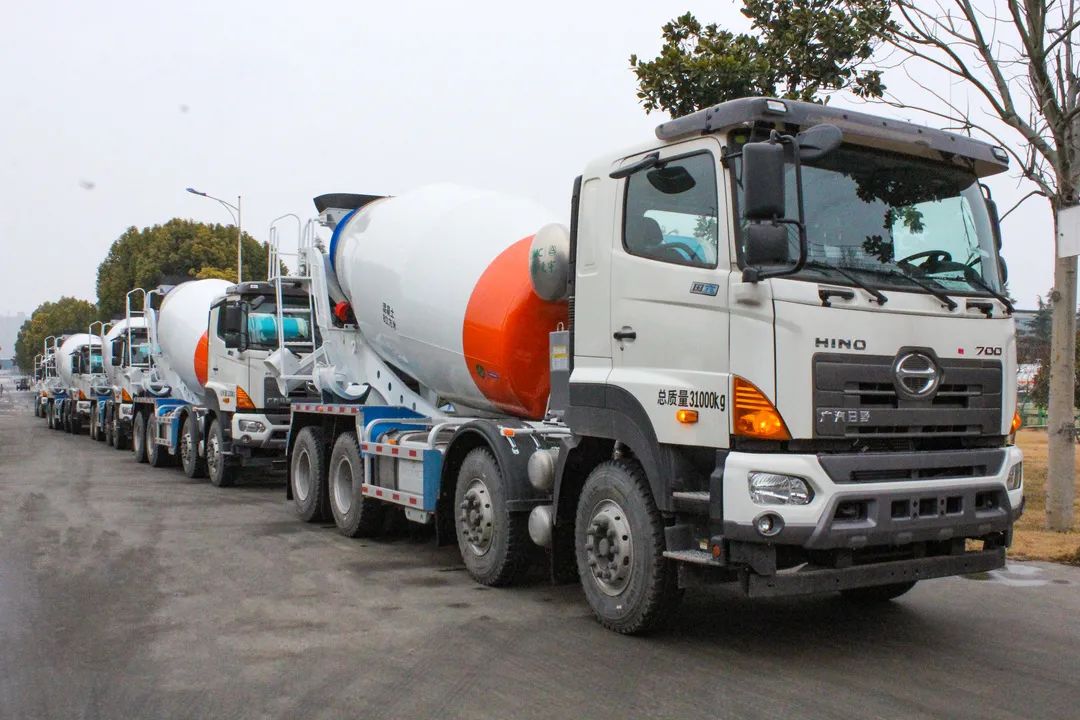 草長鶯飛二月天，凌宇攪拌赴前線！