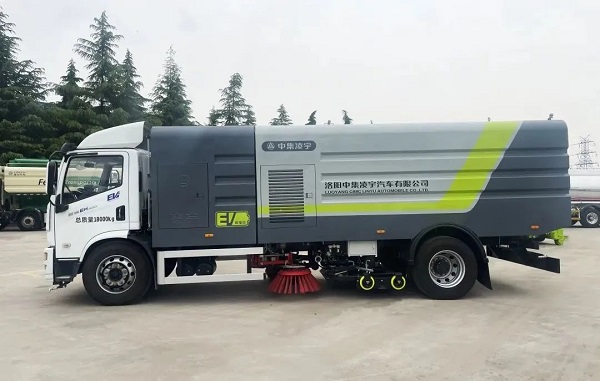 凌宇純電動(dòng)洗掃車的特點(diǎn)詳解！出色在哪？